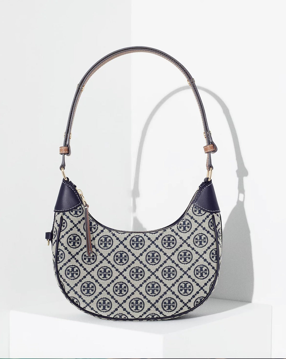 【激安祭り開催中】トリー・バーチ Tモノグラム ショルダーバッグ