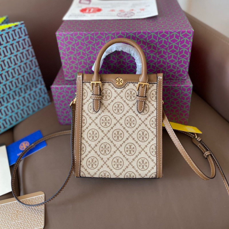 【即納】トリーバーチの人気モノグラムバケットバッグ