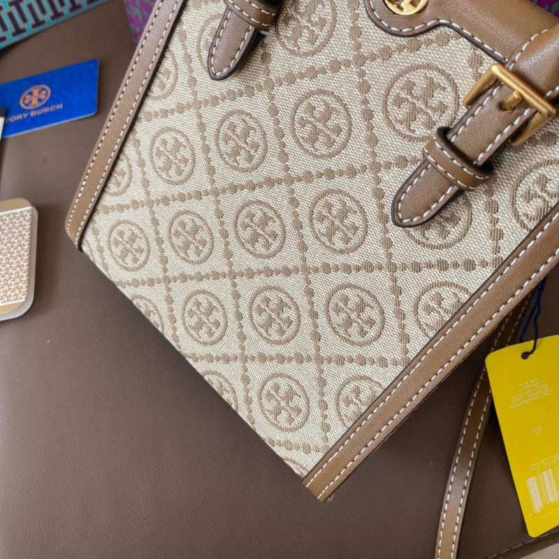 【即納】トリーバーチの人気モノグラムバケットバッグ