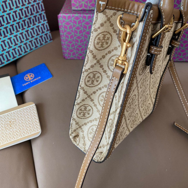 【即納】トリーバーチの人気モノグラムバケットバッグ