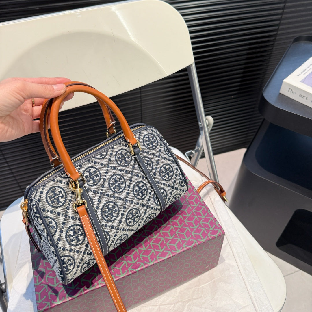 【国内完売・激レア】トリーバーチ新版ボストンミニバケットバッグ