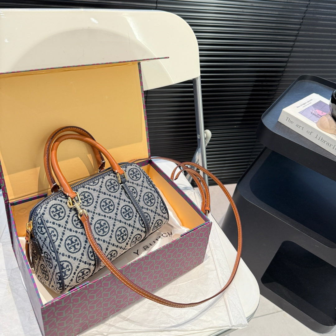 【国内完売・激レア】トリーバーチ新版ボストンミニバケットバッグ