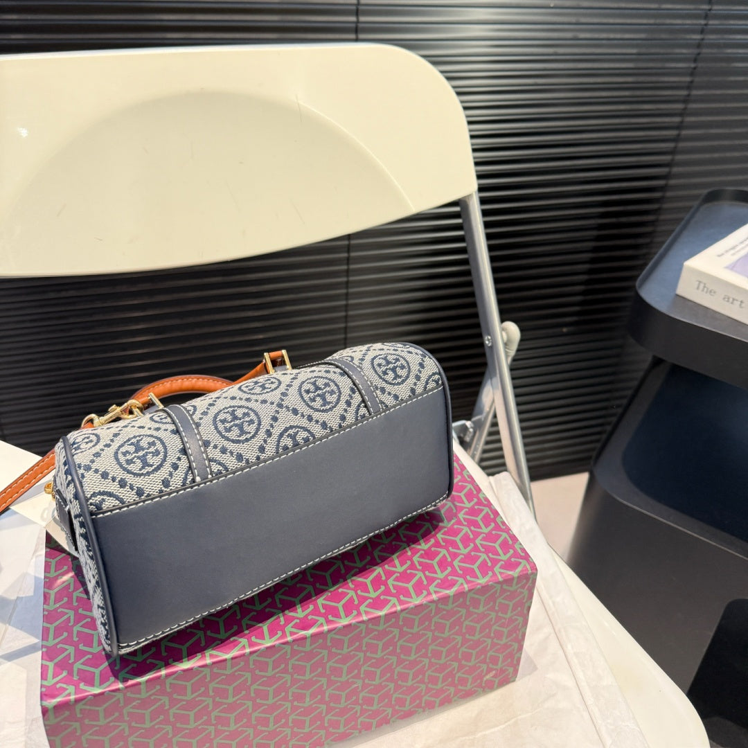 【国内完売・激レア】トリーバーチ新版ボストンミニバケットバッグ