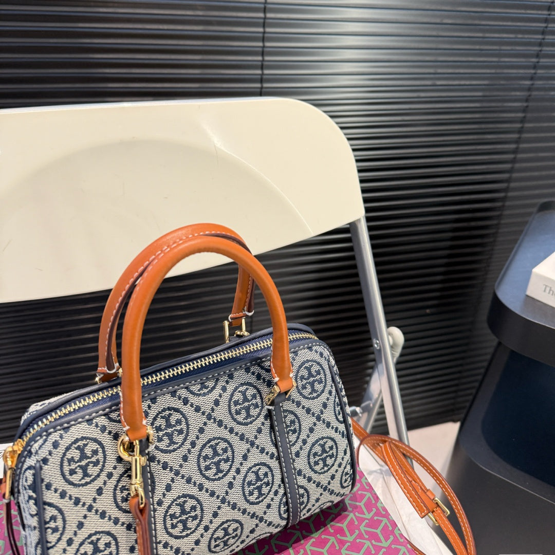 【国内完売・激レア】トリーバーチ新版ボストンミニバケットバッグ